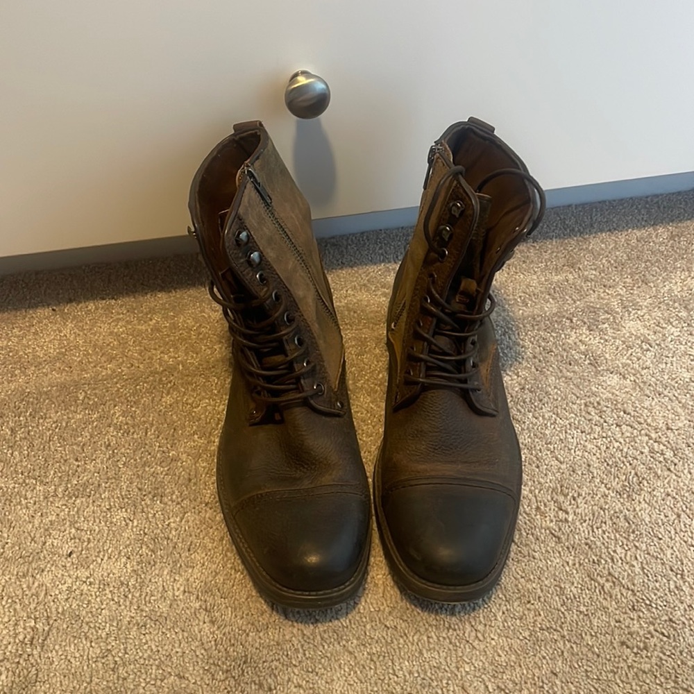 Ashton Grey Boots Size 8